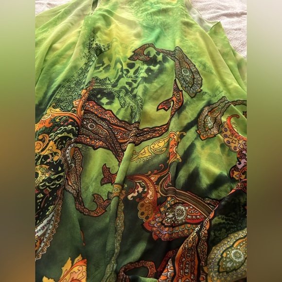 Elegant Green Paisley Swim Coverup - Picture 4 of 4